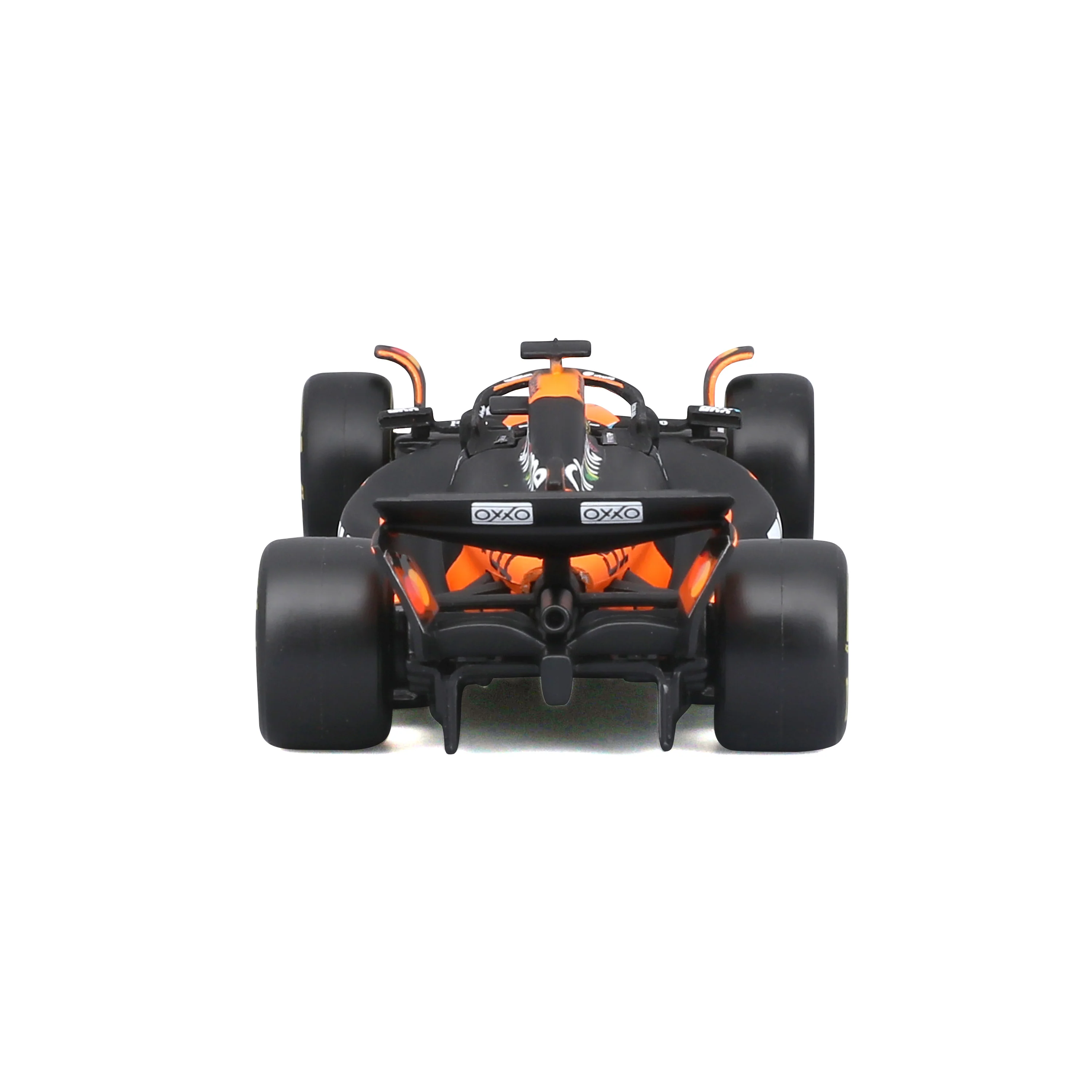 F1 McLaren F1 MCL39 2025 #81 Oscar Piastri – 1:43 Scale with Base and Display Case - Image 5